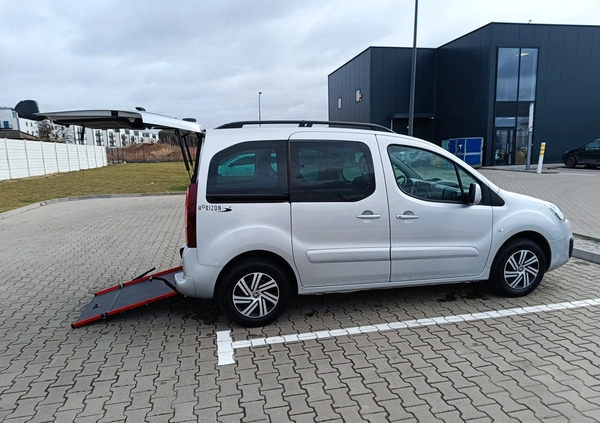 Peugeot Partner cena 129500 przebieg: 25600, rok produkcji 2018 z Poznań małe 154